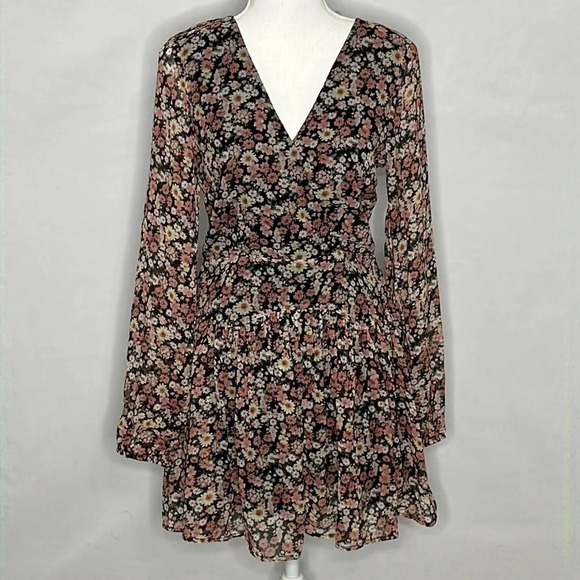 Bardot Cut Out Frill Mini Dress in Floral - NEW - Size XS (2 US) - Picture 3 of 9